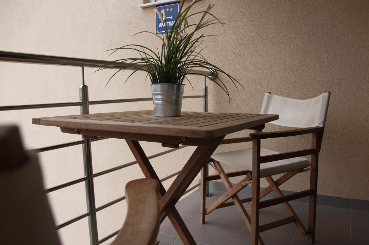 Gallery Apartman Nada Zaboric Exterior foto